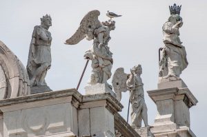 The Basilica della Salute with a seagull - Venice, Italy - rossiwrites.com