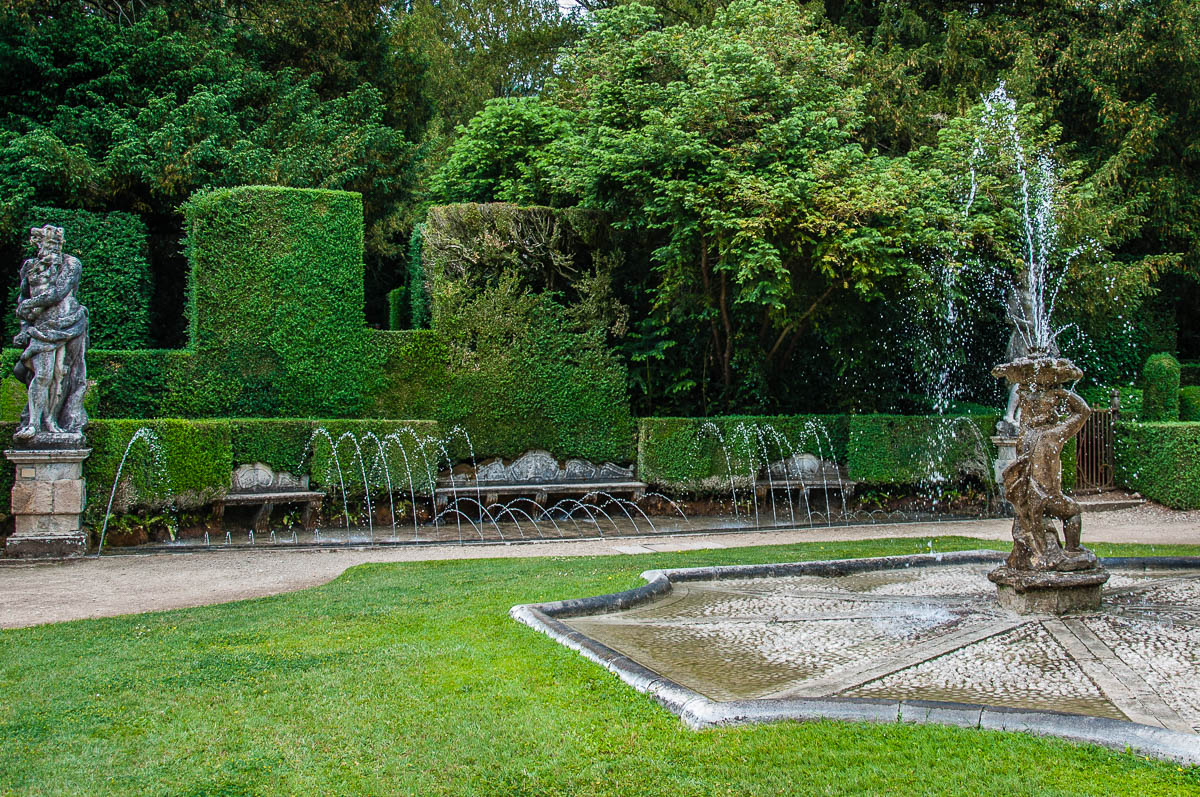 Fountains of water tricks - Giardino Valzansibio - Euganean Hills, Padua, Italy - rossiwrites.com