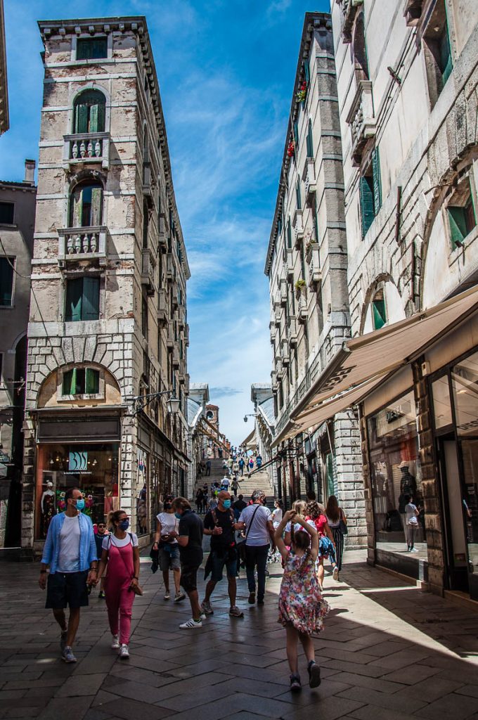 Salizzada Pio X leading to Rialto Bridge - Venice, Italy - rossiwrites.com