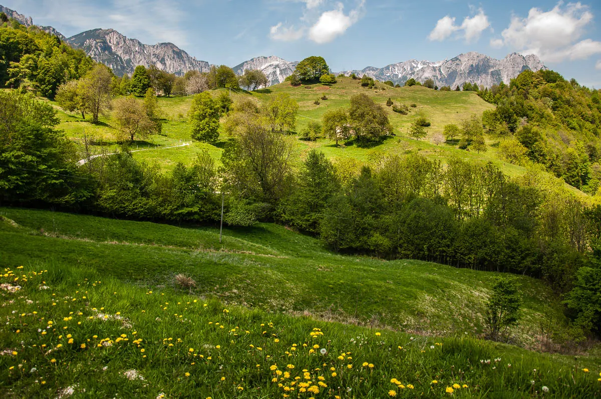 View of the Little Dolomites from Casare Asnicar - Sentiero dei Grandi Alberi - Province of Vicenza, Veneto, Italy - rossiwrites.com