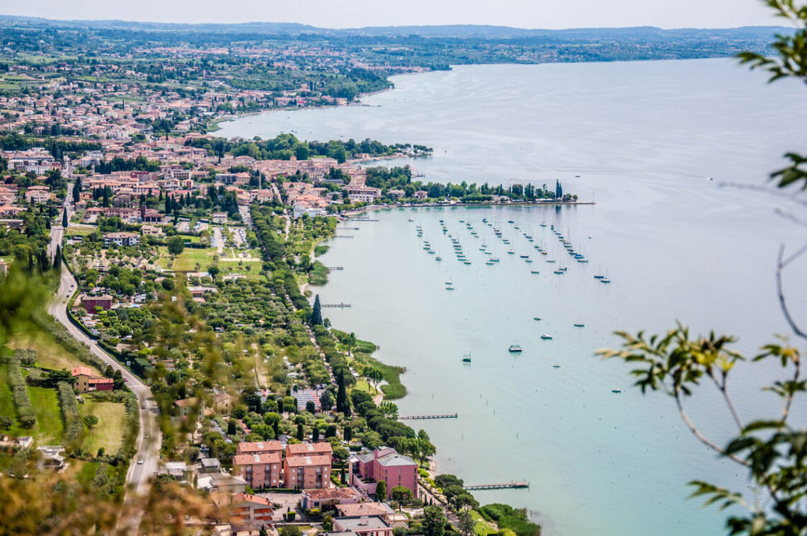 Wunderschone Rocca Di Garda Bildnull