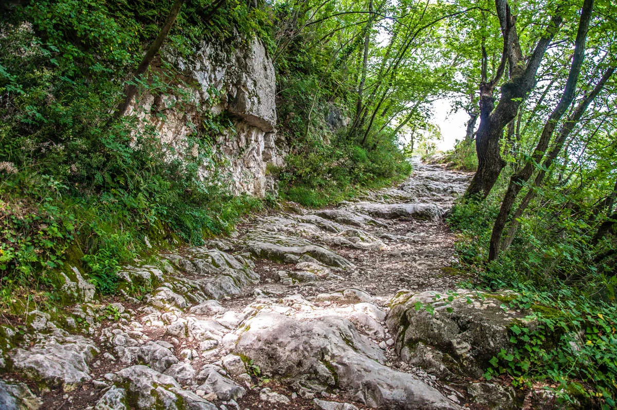 The hiking path at the top of the hill - Rocca di Garda, Lake Garda, Italy - rossiwrites.com