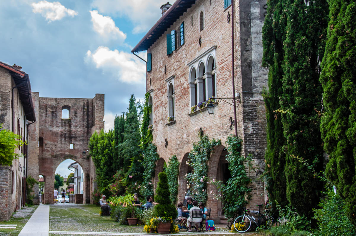 View of the cafe in the fortified village - Cordovado, Friuli Venezia Giulia, Italy - rossiwrites.com
