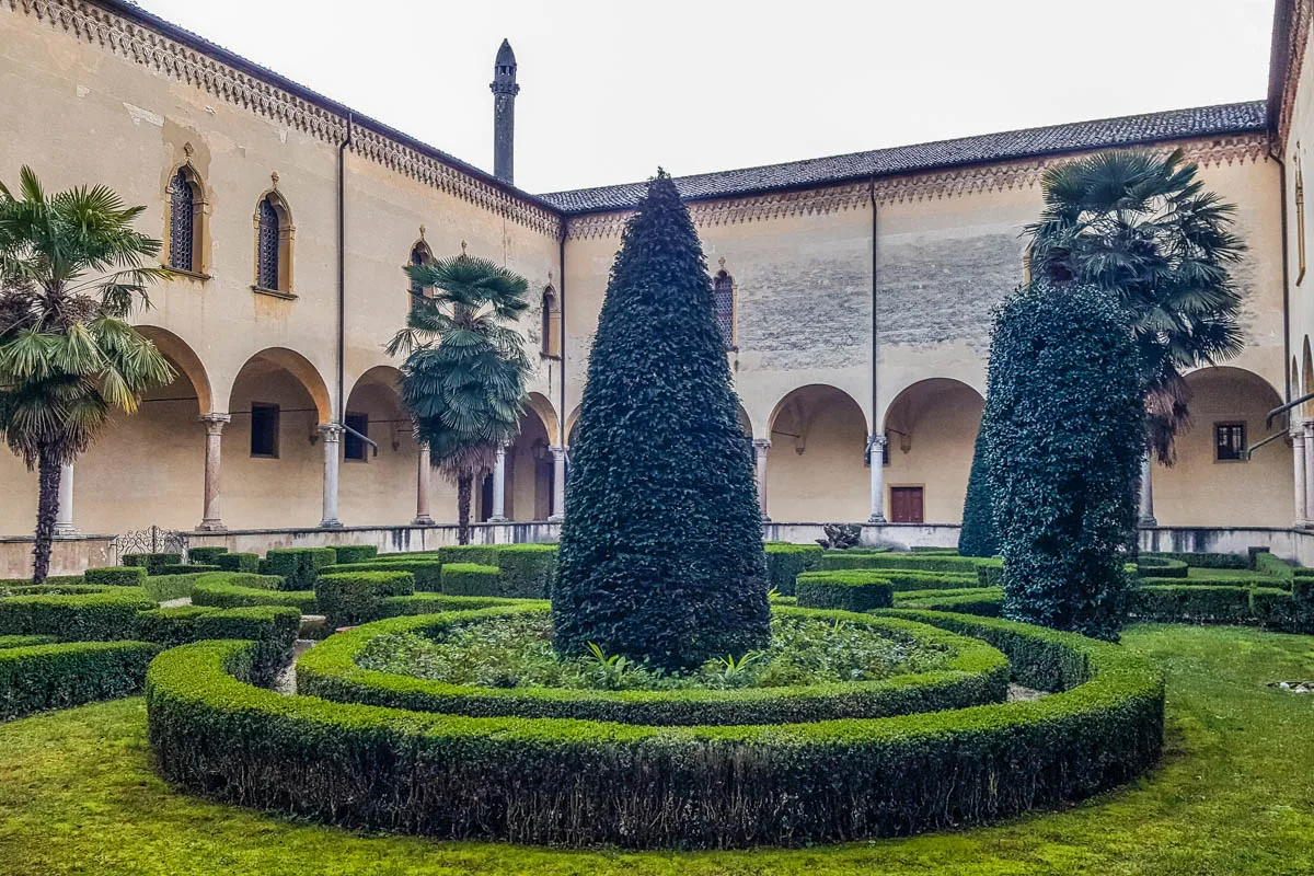Cloister of the Praglia Abbey - Teolo, Euganean Hills, Veneto, Italy - rossiwrites.com