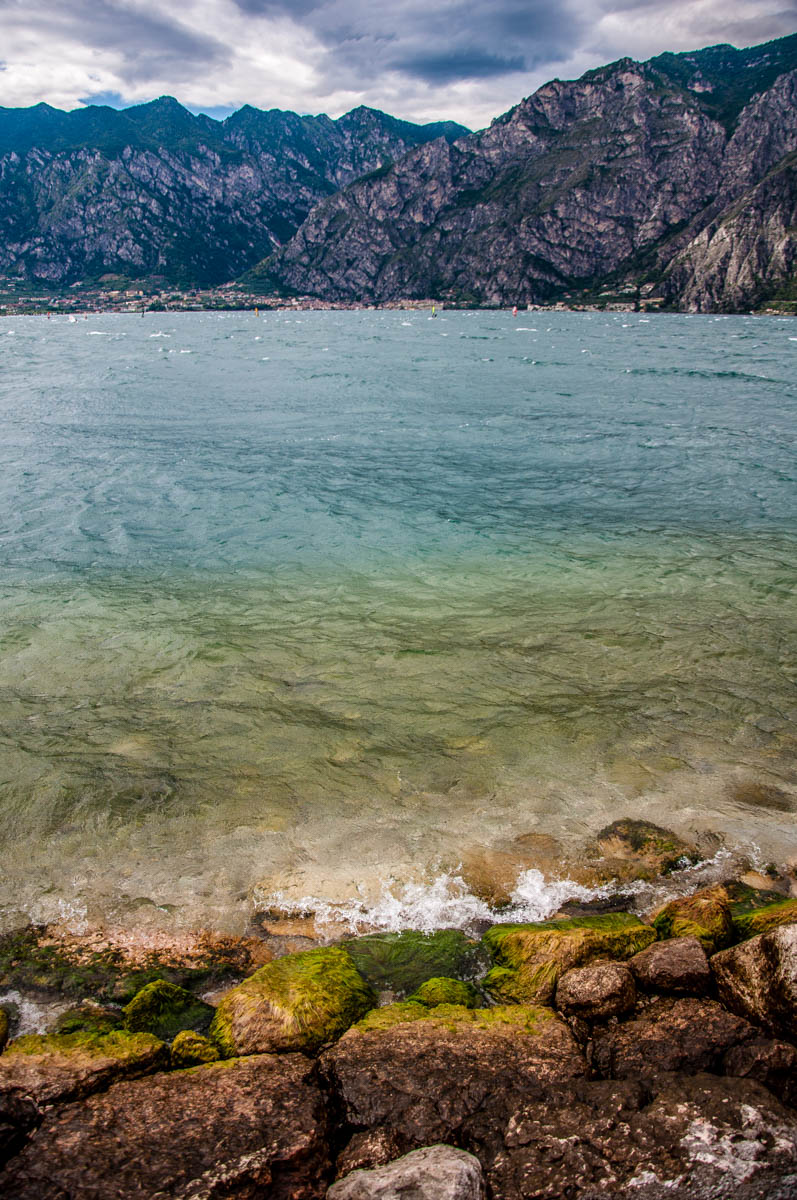 The many shades of the waters of Lake Garda - Veneto, Italy - rossiwrites.com