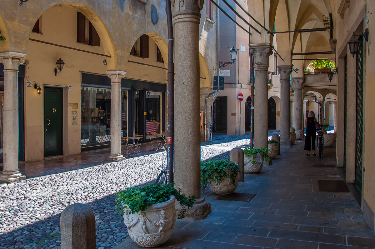 A cobbled street in the Ancient Jewish Ghettoi - Padua, Veneto, Italy - rossiwrites.com