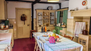 Vintage kitchen - Kent Life - Maidstone, Kent, England - rossiwrites.com