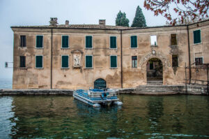 Нос Сан Виджилио през зимата - Езерото Гарда, Италия - rossiwrites.com
