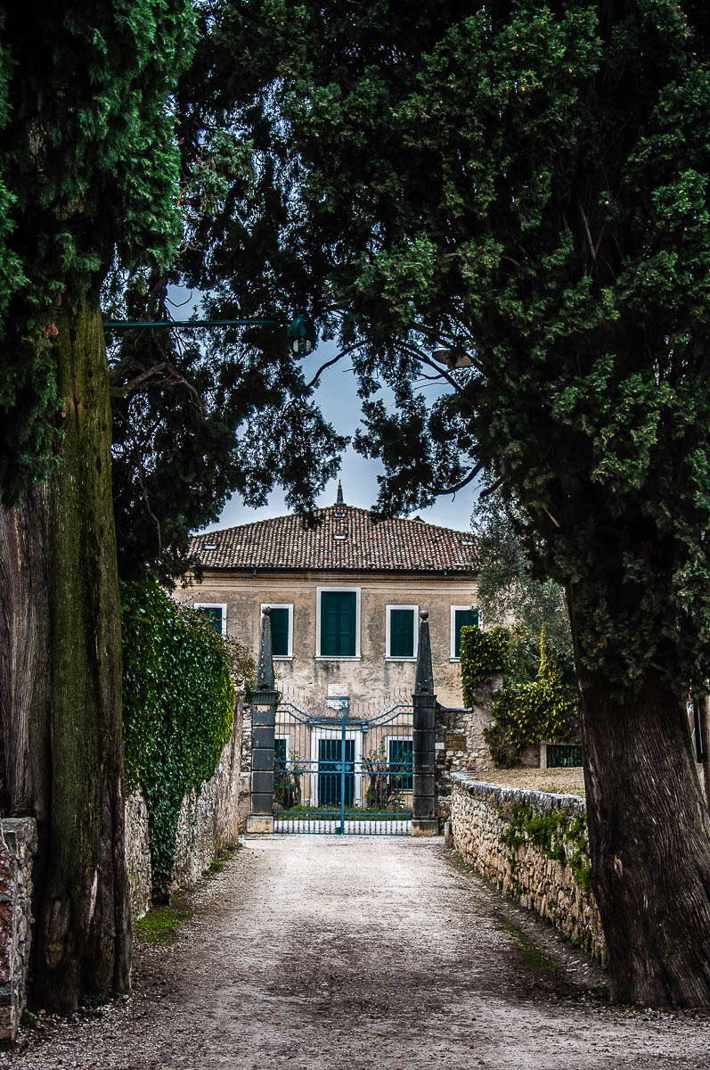Villa Guarienti di Brenzone seen from the Cypress Avenue - Punta di San Vigilio - Lake Garda, Italy - rossiwrites.com