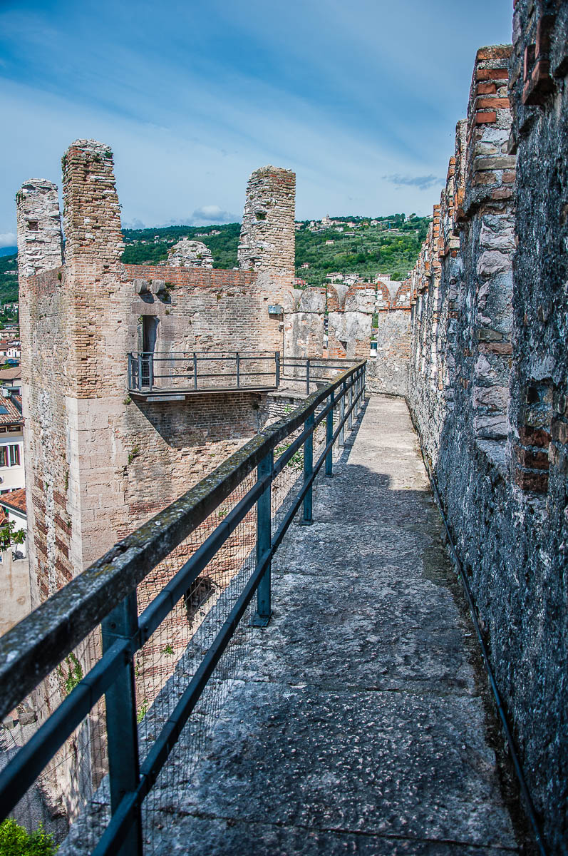 The walkway along the battlements of the Scaliger Castle - Torri del Benaco, Italy - rossiwrites.com