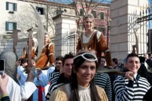 The procession of the Twelve Maries - Venice Carnival 2011 - Venice, Italy - rossiwrites.com