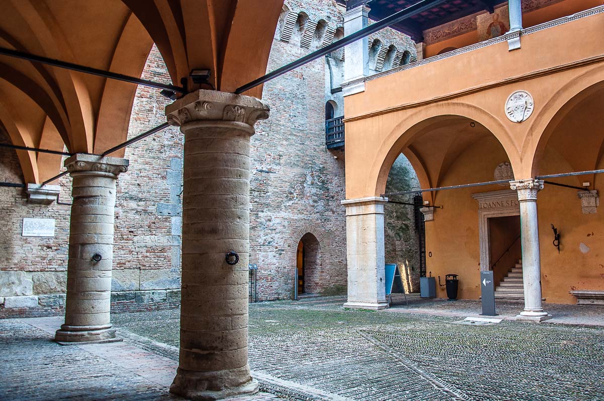 The courtyard of the castle - Gradara, Italy - rossiwrites.com