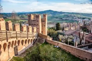 The defensive walls - Gradara, Italy - rossiwrites.com