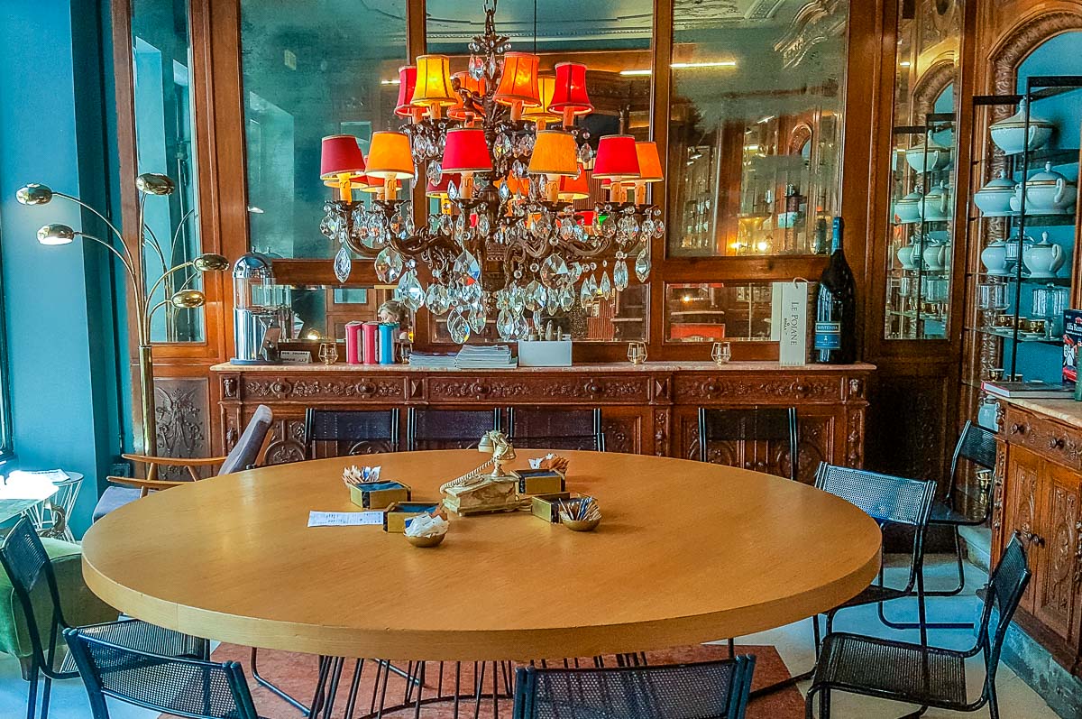 The interiors of Caffeine Coffee Shop - Padua, Italy - rossiwrites.com
