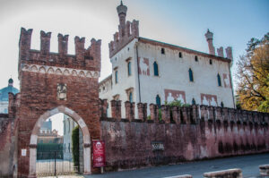 Thiene Castle - Thiene, Veneto, Italy - rossiwrites.com