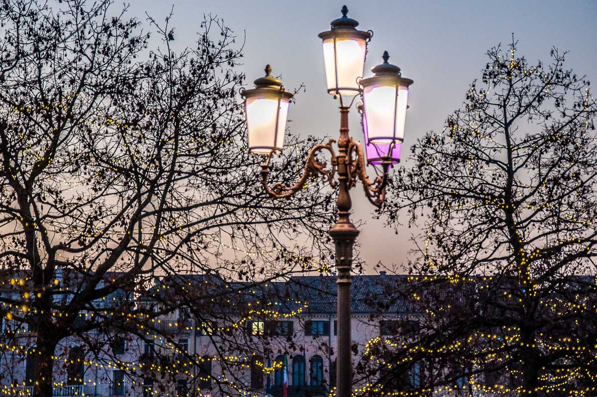 Electric lights on Prato della Valle - Padua, Italy - rossiwrites.com