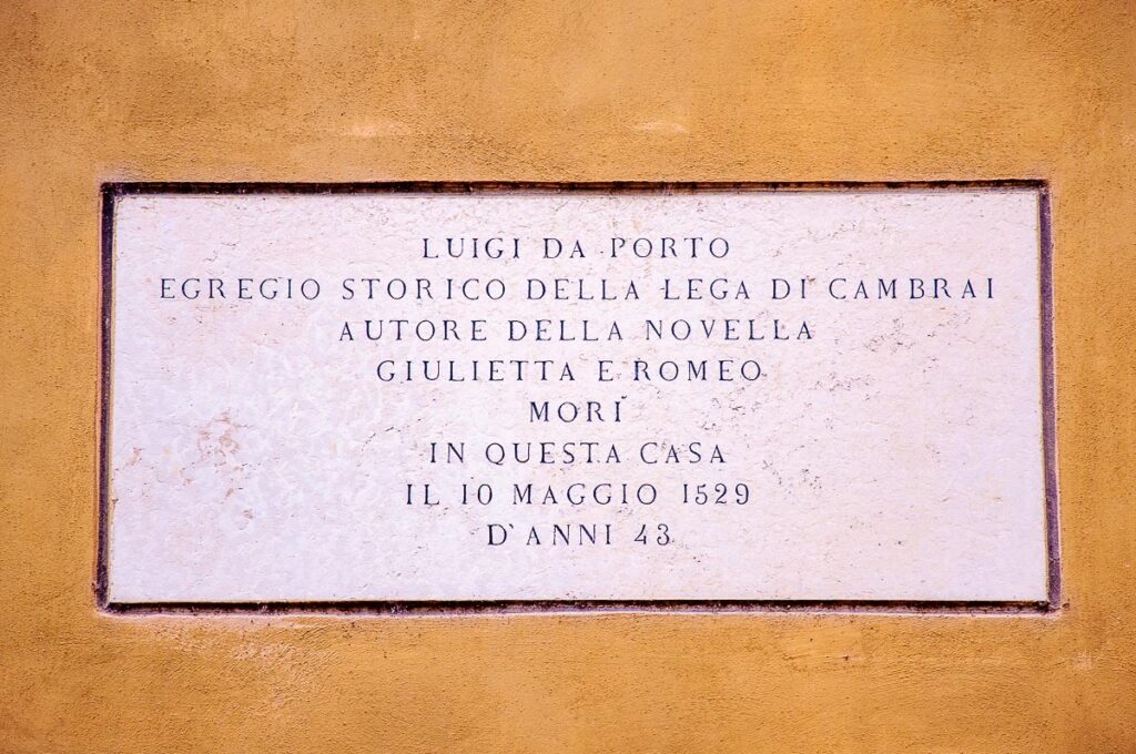 Memorial plaque for the writer Luigi da Porto, author of the original story of Romeo and Juliet - Vicenza, Italy - rossiwrites.com