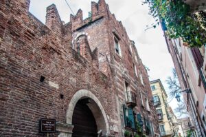 Romeo's House - Verona, Italy - rossiwrites.com