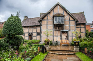 Shakespeare's Birth House - Stradfor-upon-Avon, UK - rossiwrites.com