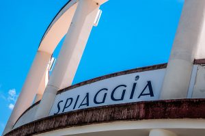 The entrance of the Spiaggia dei Olivi - Riva del Garda, Italy - rossiwrites.com