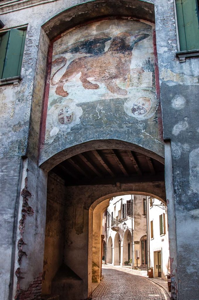The medieval Porta del Leone - Conegliano, Italy - rossiwrites.com