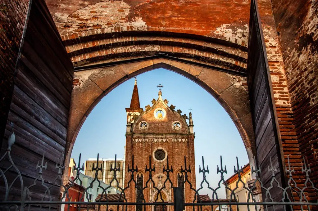 A view of Thiene from the courtyard of Thiene Castle - Veneto, Italy - rossiwrites.com