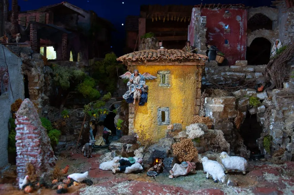 Italian presepio - Artisan Nativity scene - Vicenza - Veneto, Italy - rossiwrites.com