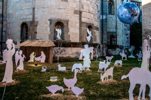 Nativity scene in the courtyard of the Cathedral of Piacenza - Emilia-Romagna, Italy - rossiwrites.com