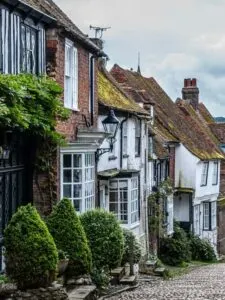 cropped-Mermaid-Street-Rye-England-rossiwrites.com-2.jpg