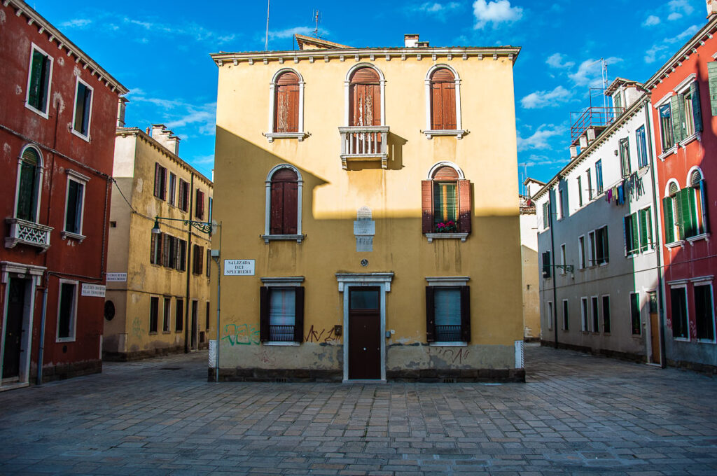 Colourful houses - Venice, Italy - rossiwrites.com