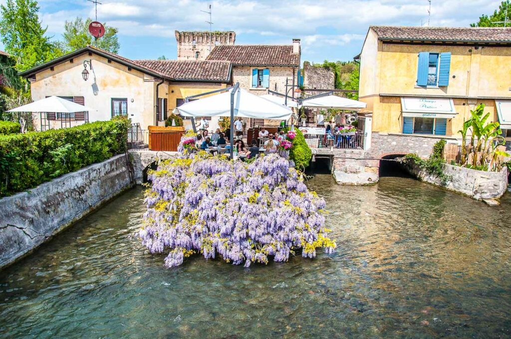 The ancient watermills on the River Mincio nowadays are restaurants and exclusive hotels - Borghetto sul Mincio, Italy - rossiwrites.com