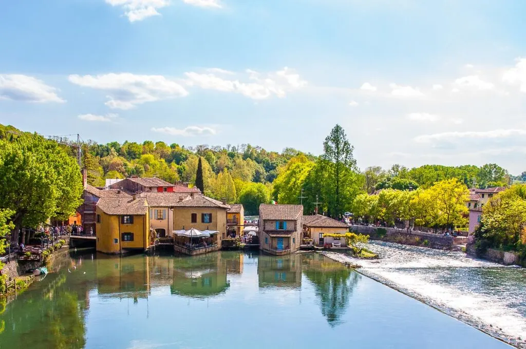 The ancient watermills on the River Mincio - Borghetto sul Mincio, Italy - rossiwrites.com