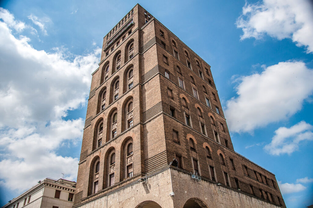 Il Torrione on Piazza della Vittoria - Brescia, Italy - rossiwrites.com