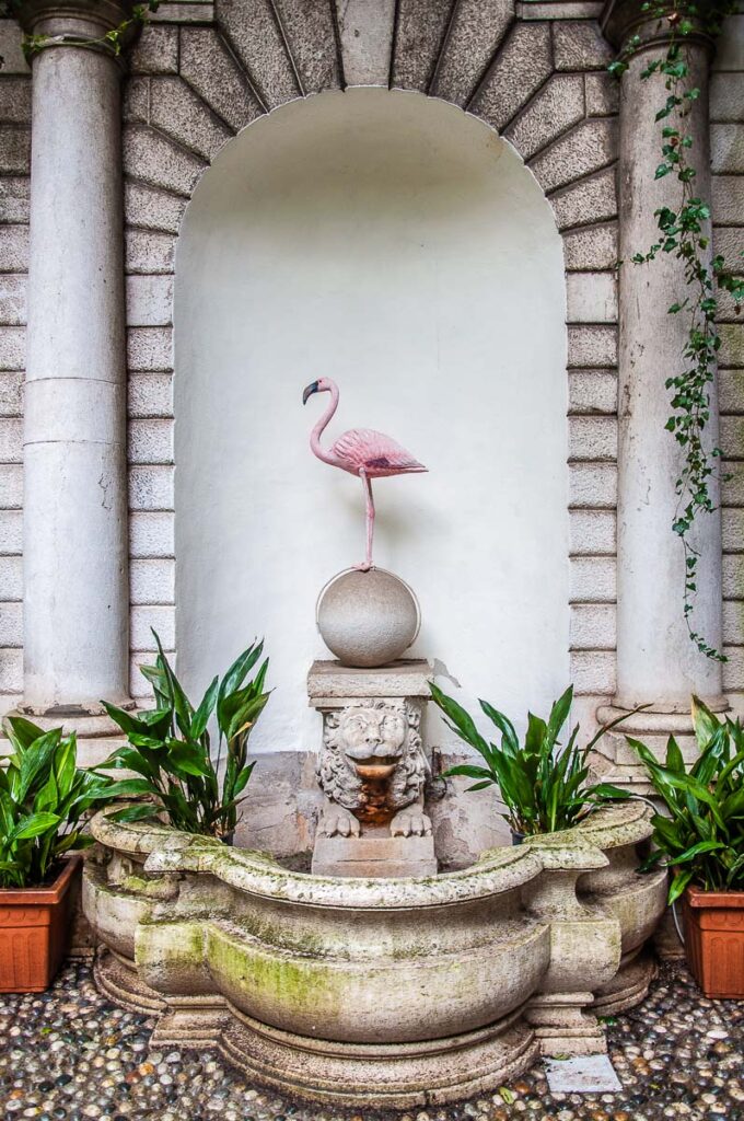 The courtyard of Palazzo Martinengo - Brescia, Italy - rossiwrites.com