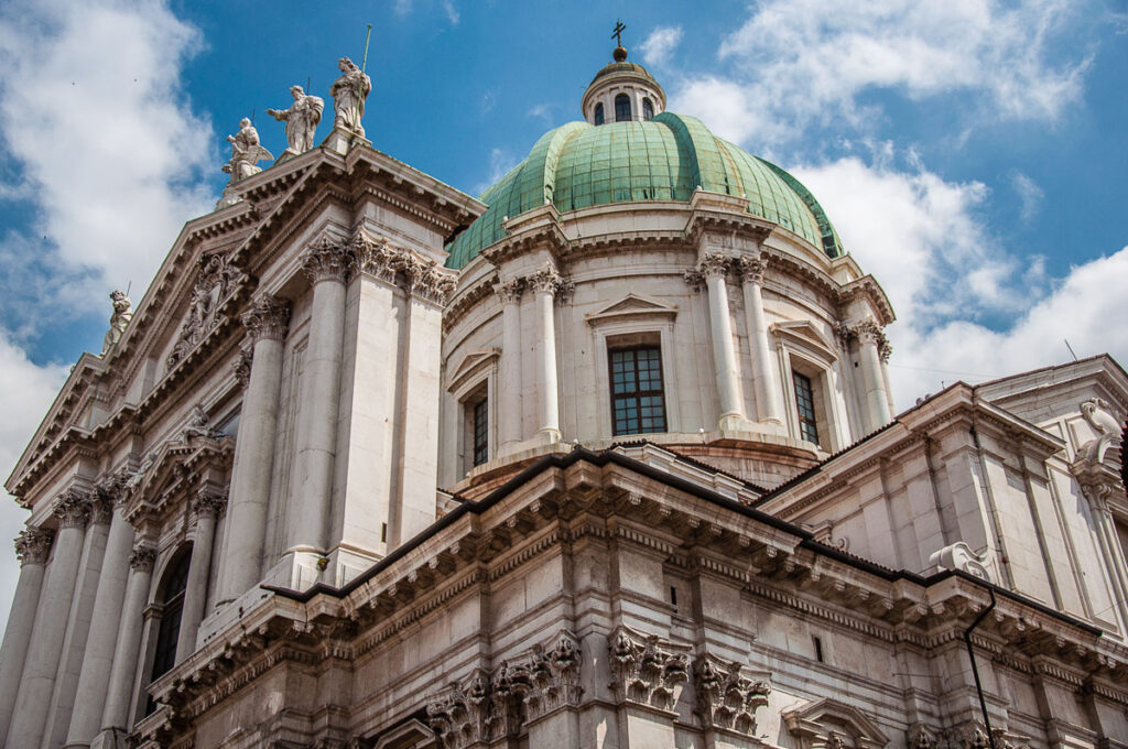 The dome of Duomo Nuovo - Brescia, Italy - rossiwrites.com