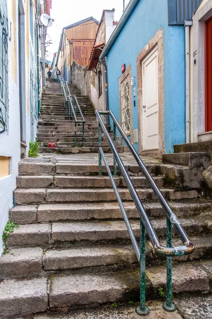 A view of Escadas dos Guindais - Porto, Portugal - rossiwrites.com