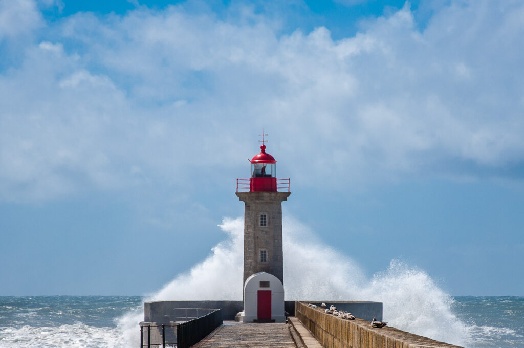 Farolim de Felgueiros - Porto, Portugal - rossiwrites.com