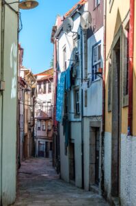 Narrow street in the historic centre - Porto, Portugal - rossiwrites.com