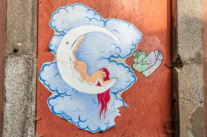 Street art - Porto, Portugal - rossiwrites.com