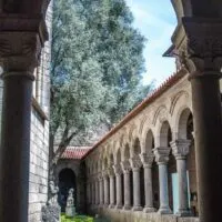 cropped-Courtyard-of-the-Museu-de-Alberto-Sampaio-Guimaraes-Portugal-rossiwrites.com_.jpg