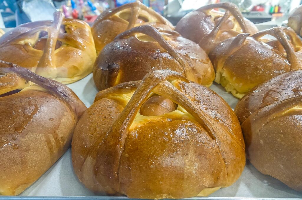 Folar de Pascoa - traditional Portuguese sweet Easter bread - Porto, Portugal - rossiwrites.com