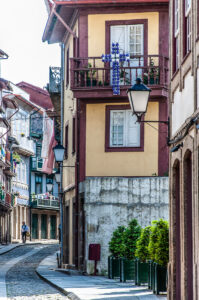 Narrow street in the historic centre - Guimaraes, Portugal - rossiwrites.com