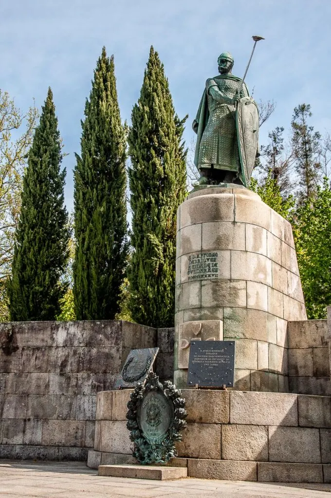 Statue of D. Afonso Henriques at the base of Monte Latito - Guimaraes, Portugal - rossiwrites.com