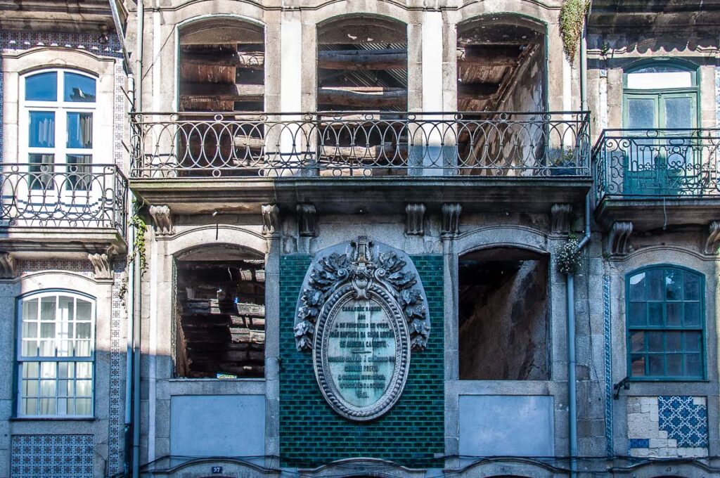 The birthhouse of the esteemed Portuguese poet Almeida Garrett - Porto, Portugal - rossiwrites.com
