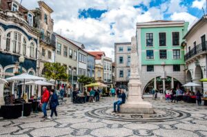 The district of Beira-Mar - Aveiro, Portugal - rossiwrites.com