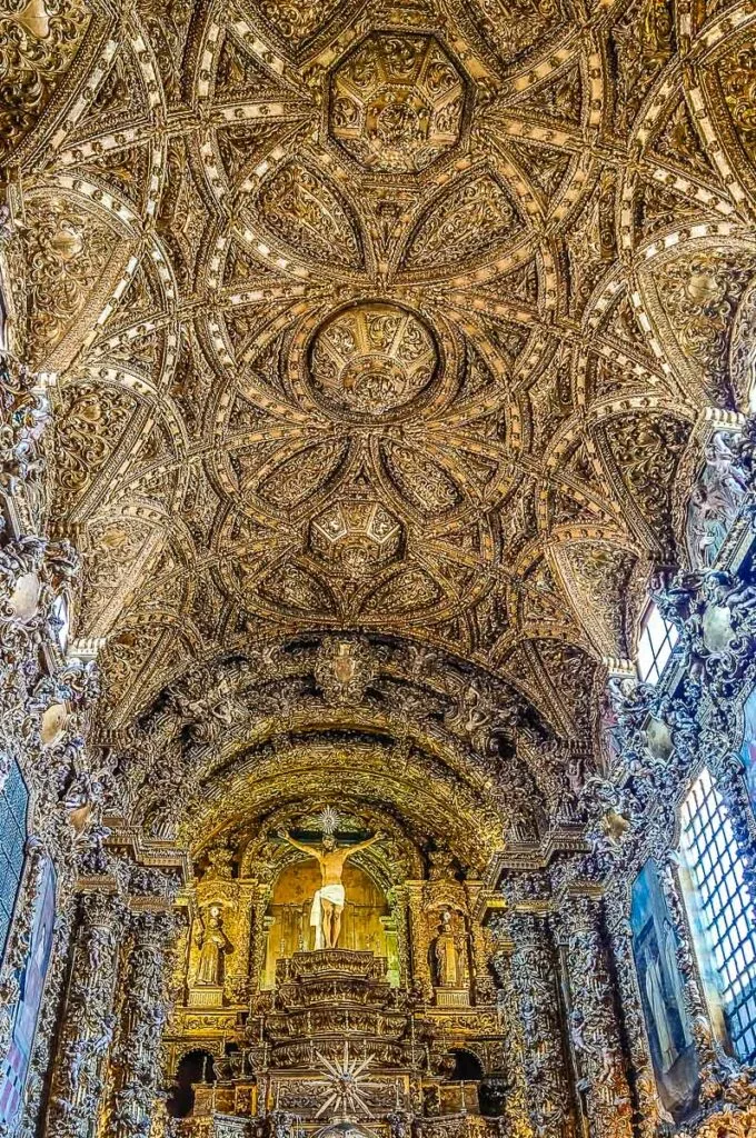 The main chapel of the former Mosteiro de Jesus - Aveiro, Portugal - rossiwrites.com