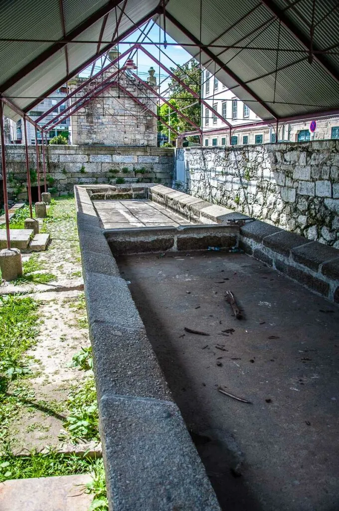 The old lavoir - communal wash-house - Guimaraes, Portugal - rossiwrites.com