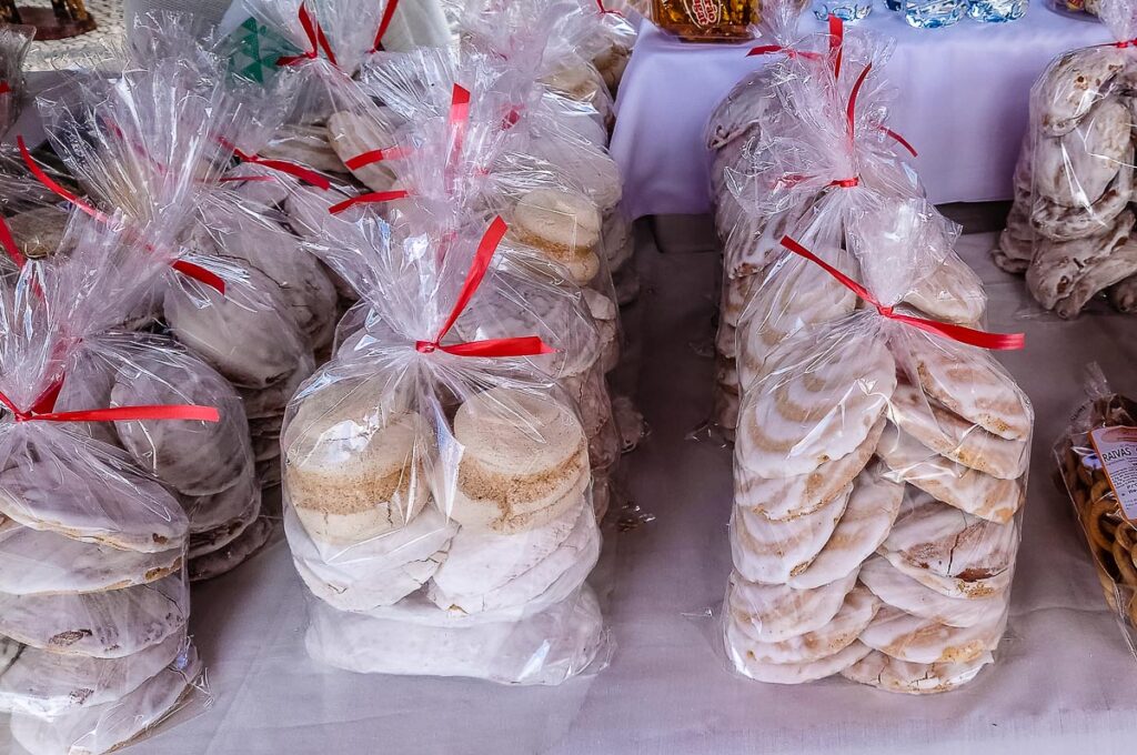 Traditional biscuits cavacas - Aveiro, Portugal - rossiwrites.com