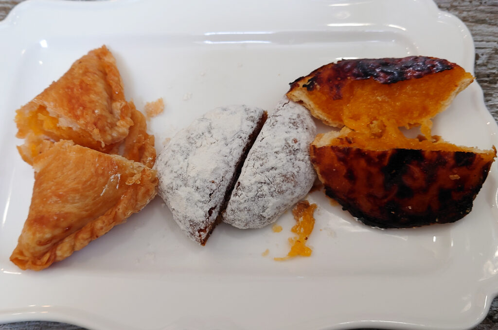 Traditional toucinho-do-ceu and other local desserts - Guimaraes, Portugal - rossiwrites.com