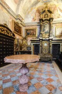 A lavishly decorated chapel of the Cathedral (Se do Porto) - Porto, Portugal - rossiwrites.com